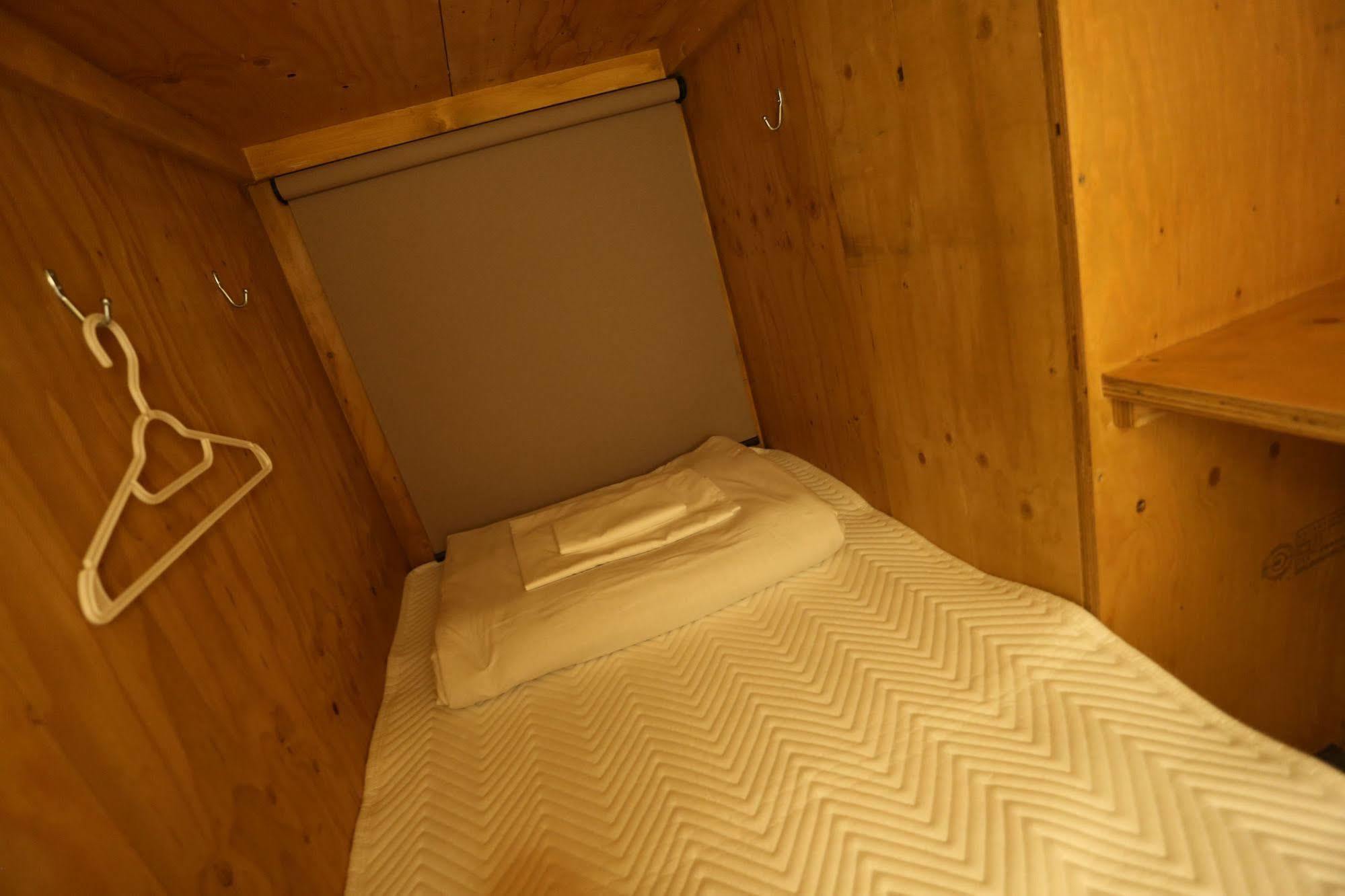 Fuku Hostel Nagomi Namba โอซาก้า ภายนอก รูปภาพ
